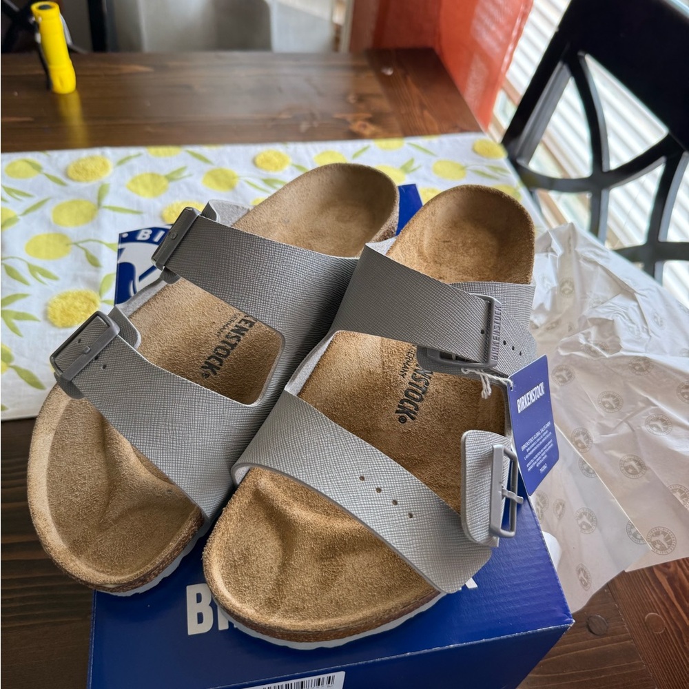 Birkenstock Men’s Gray Sandals size 11